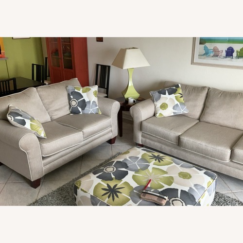 Used Rooms To Go Fabric 3+ Seater Sofa for sale on AptDeco