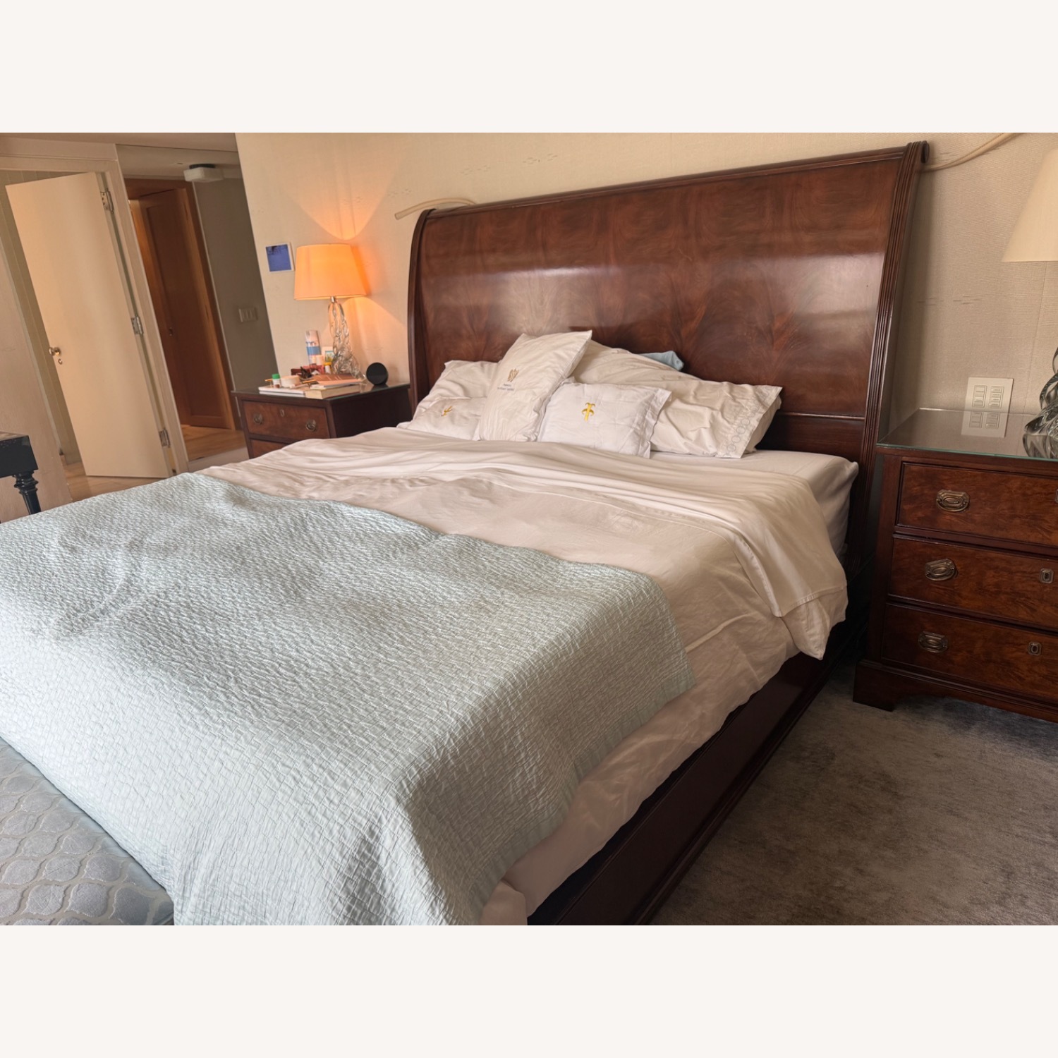 Henredon King Size Sleigh Bed - image-2