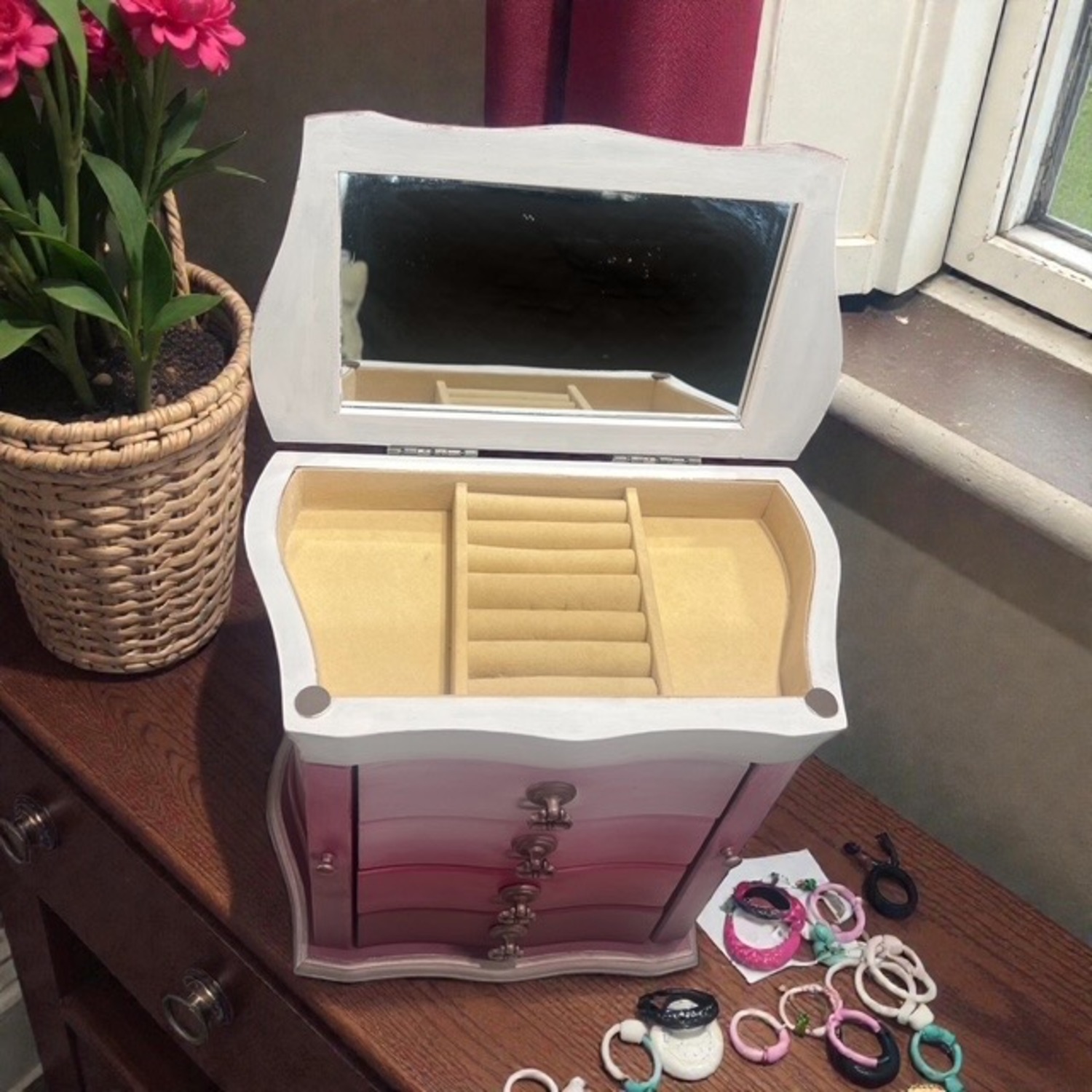 Pretty in Pink Jewelry Box - image-7
