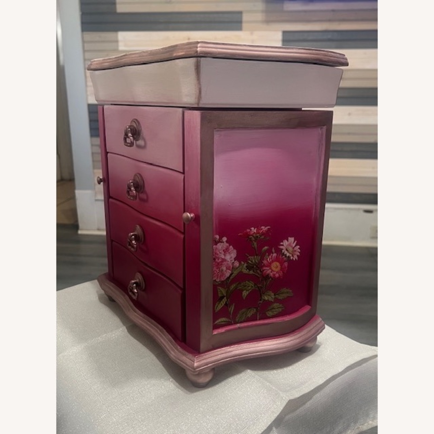 Pretty in Pink Jewelry Box - image-11