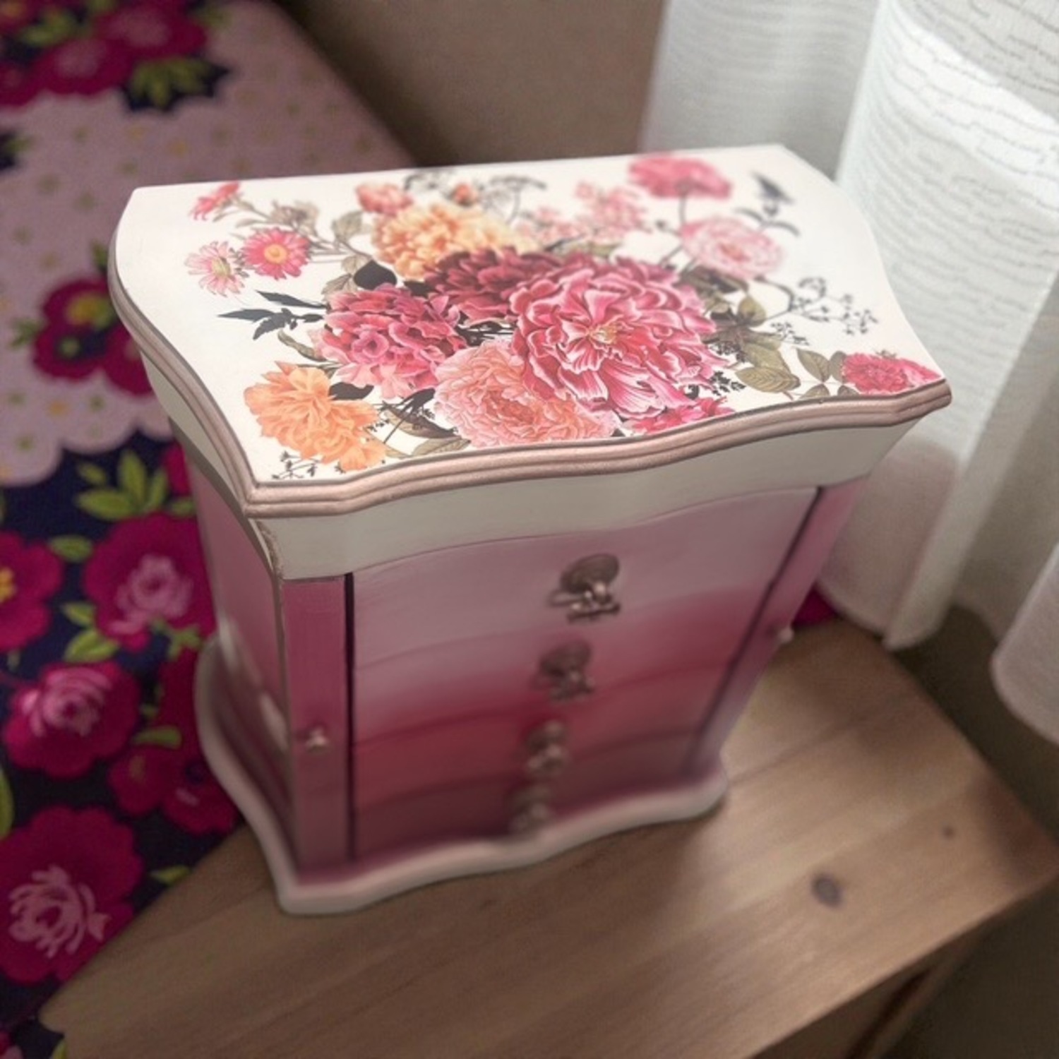 Pretty in Pink Jewelry Box - image-5