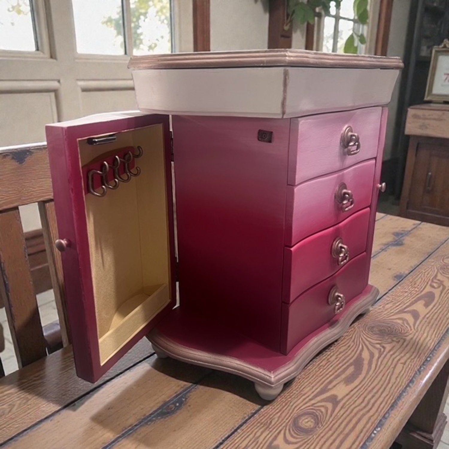 Pretty in Pink Jewelry Box - image-4