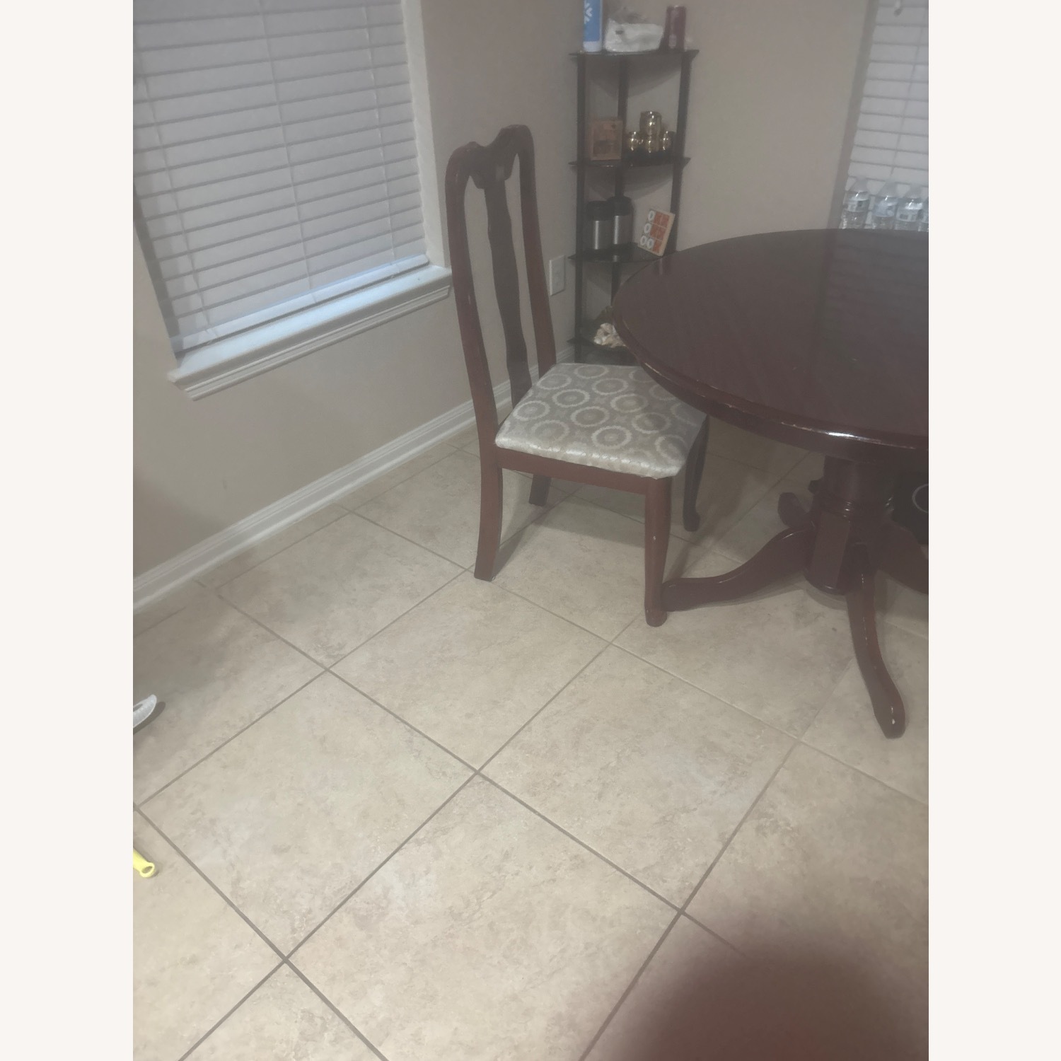Coffee Table & 2 Chairs - image-3