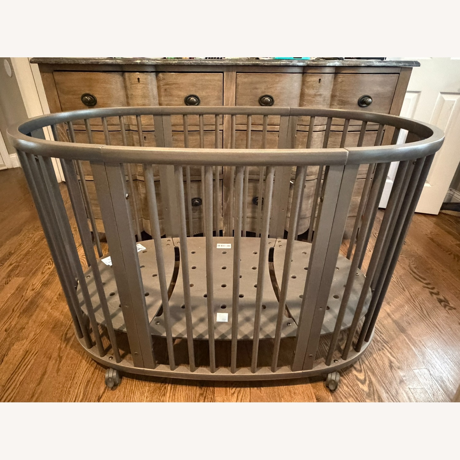 Stokke Sleepi Oval Crib - image-4