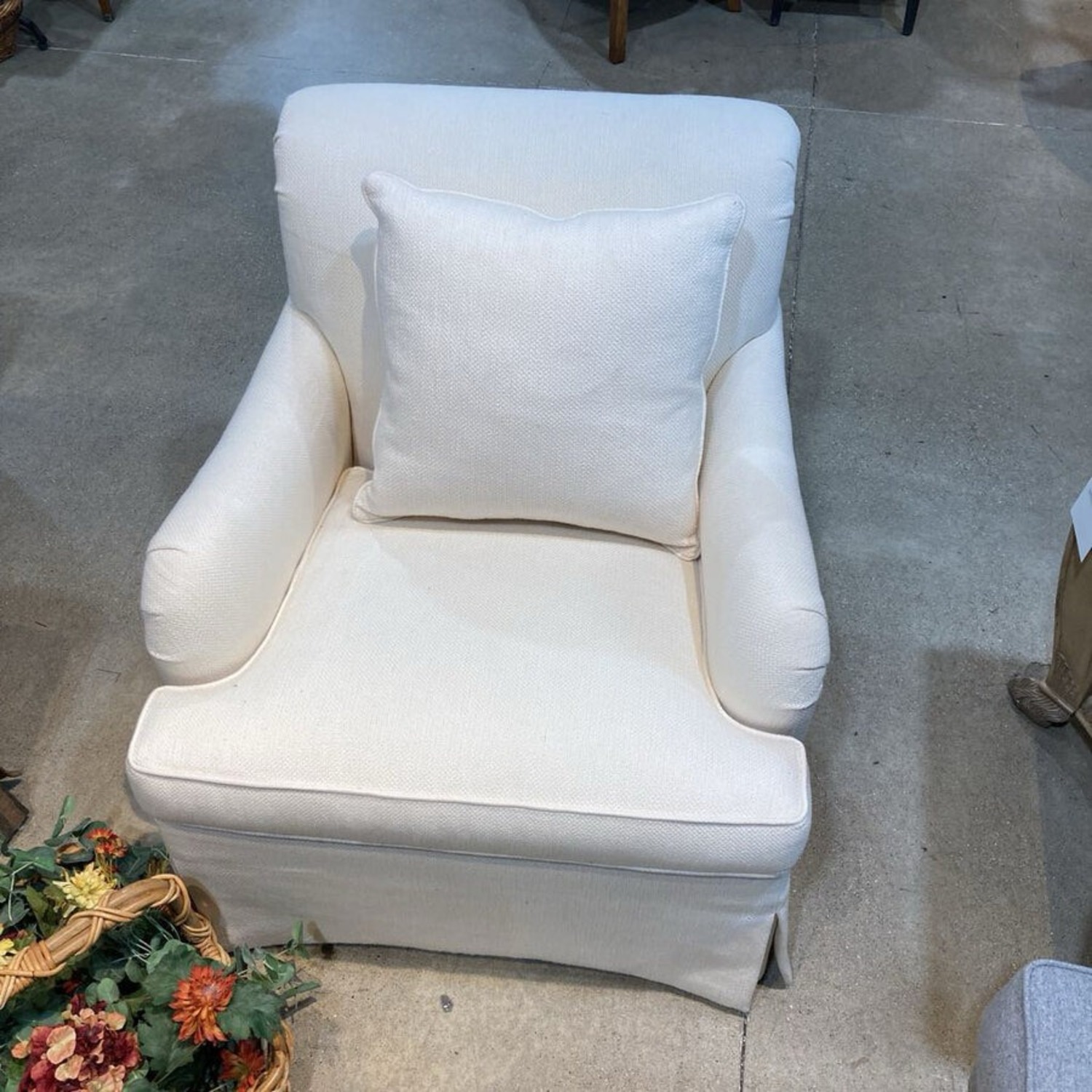 Tailored Skirted Club W Woven Upholstery Chair - image-9