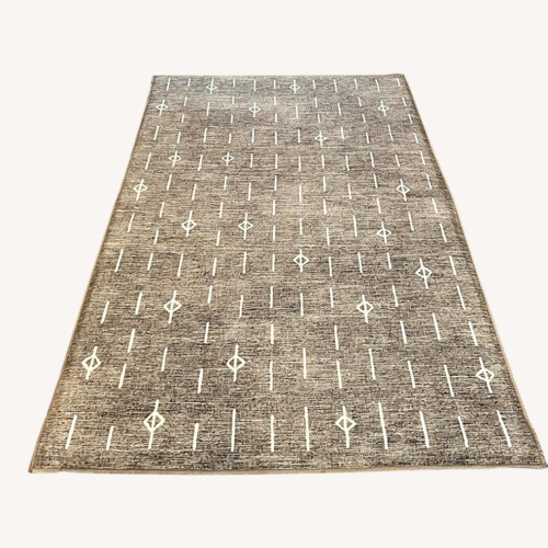 Used Ruggable Light Gray Area Rug 4' x 6' for sale on AptDeco