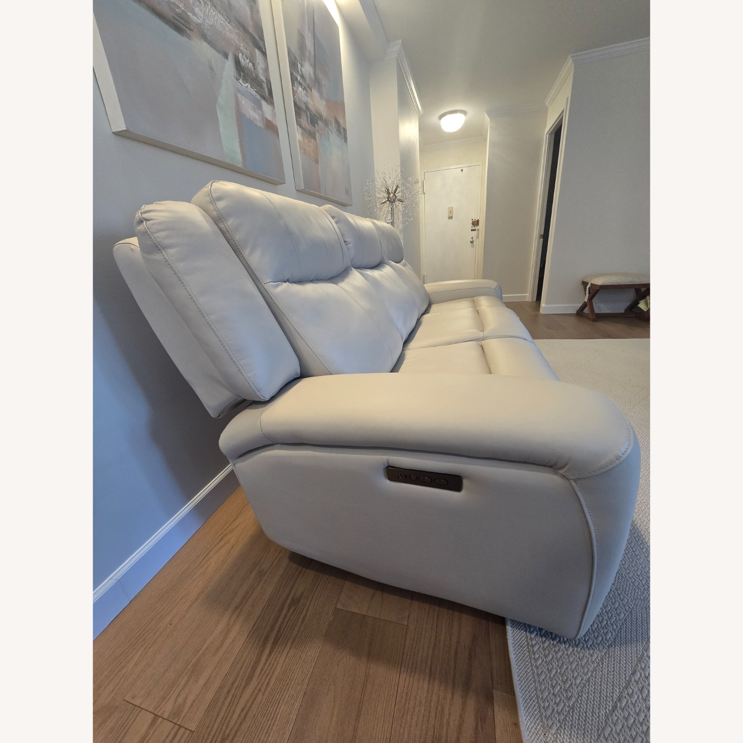 Bob's Discount Furniture Leather 3+ Seater Sofa - image-3