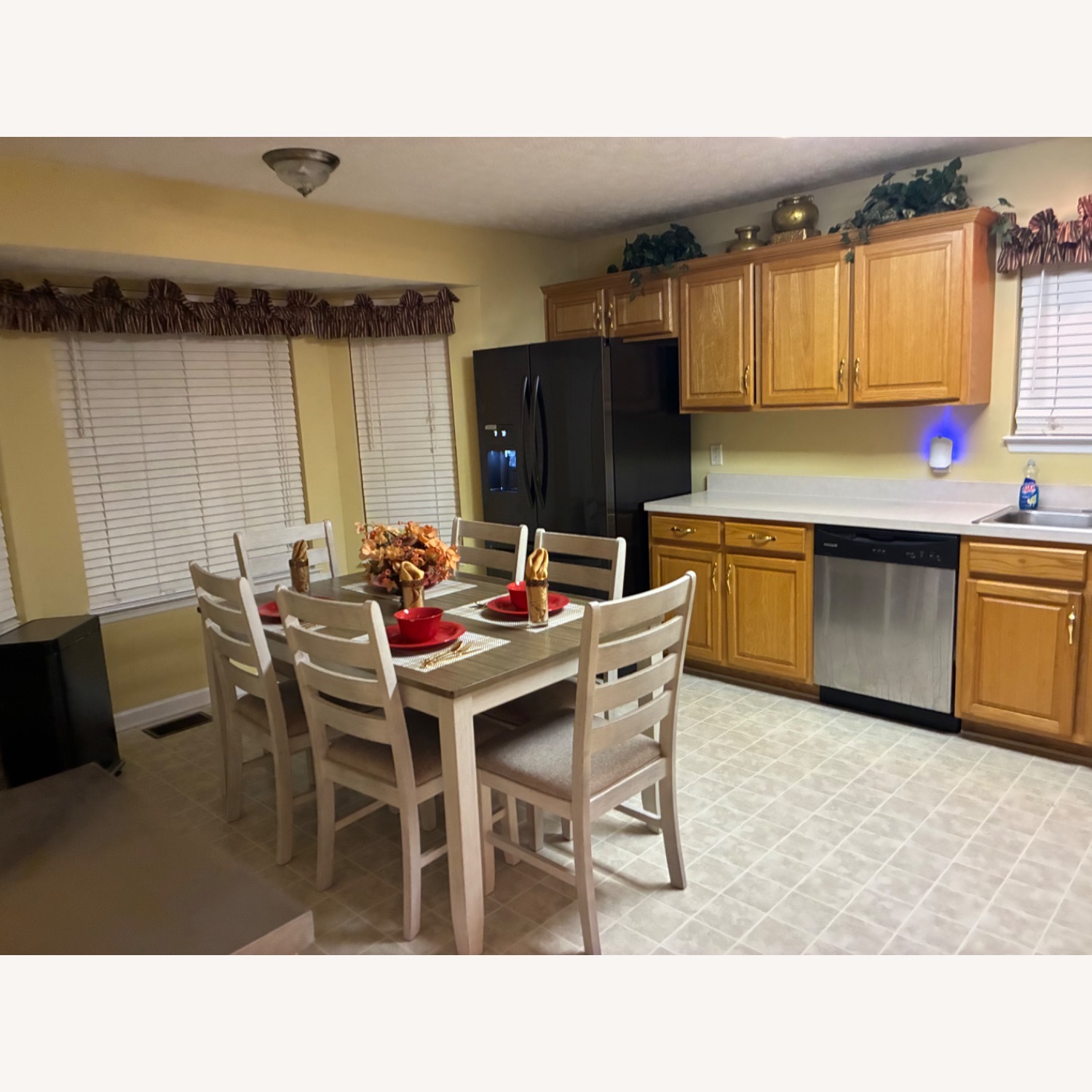 Farmhouse-Style Kitchen Table with 6 Chairs - image-2