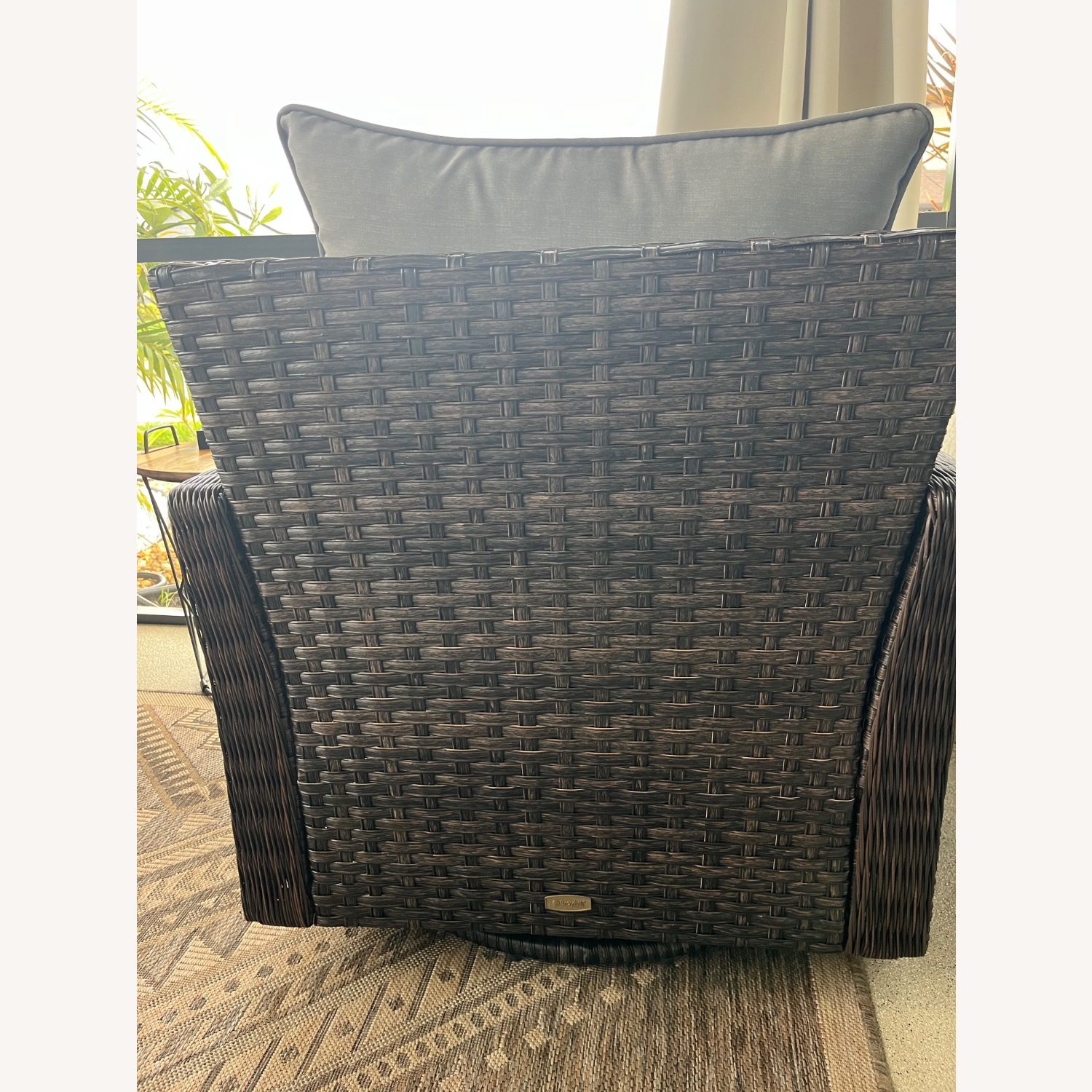 Broyhill Furniture Dark Brown Patio Furniture - image-5