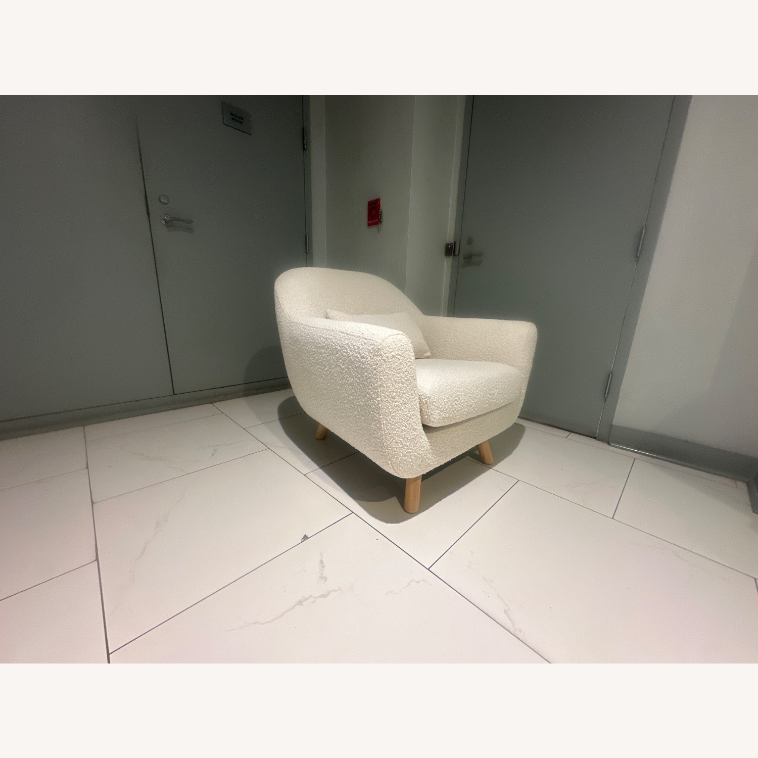 Article Gabriola Chair - image-2