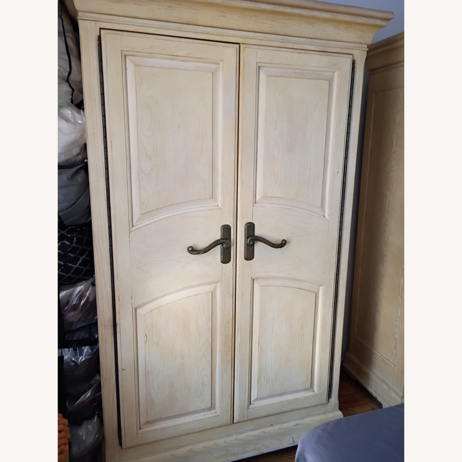 Thomasville Furniture Industries Headboard - image-2