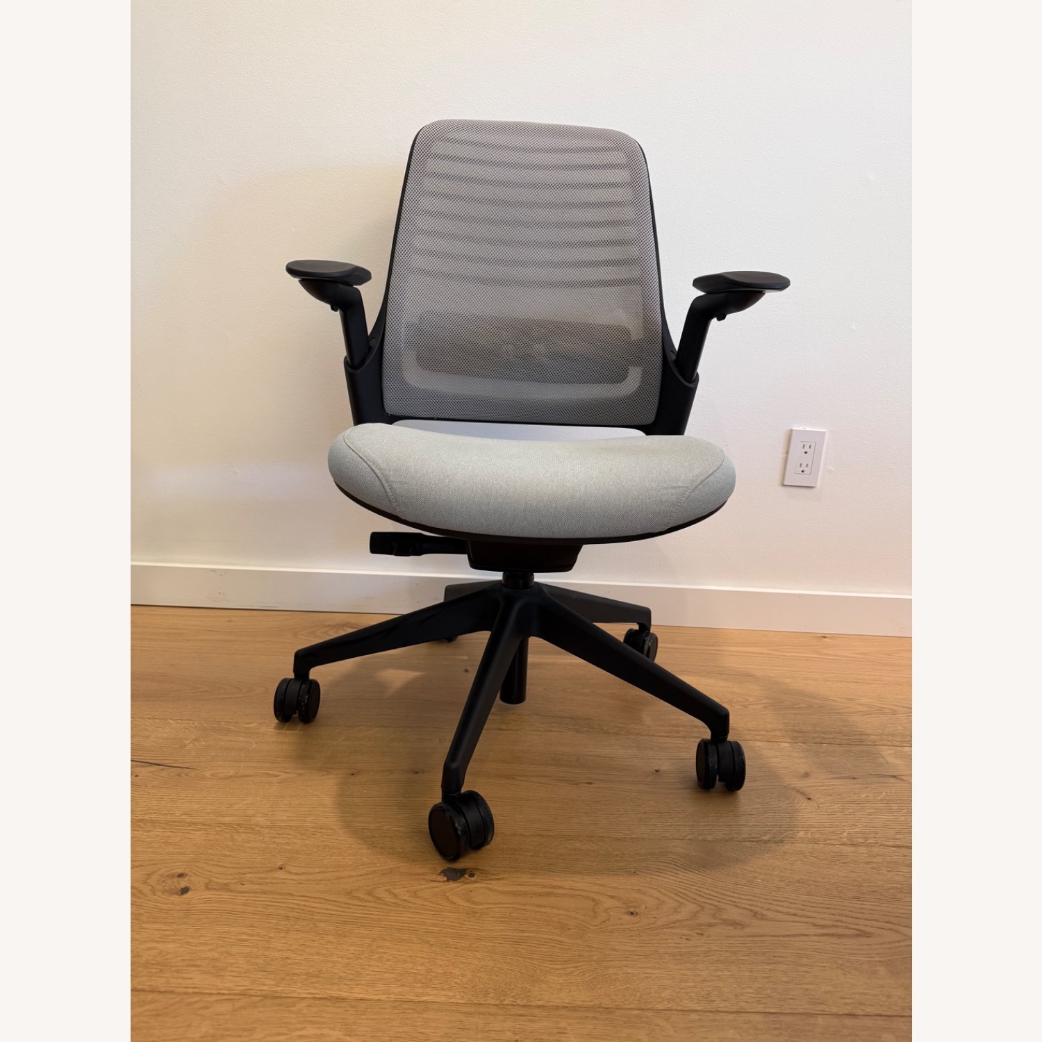 Steelcase Series 1 Chair - image-1
