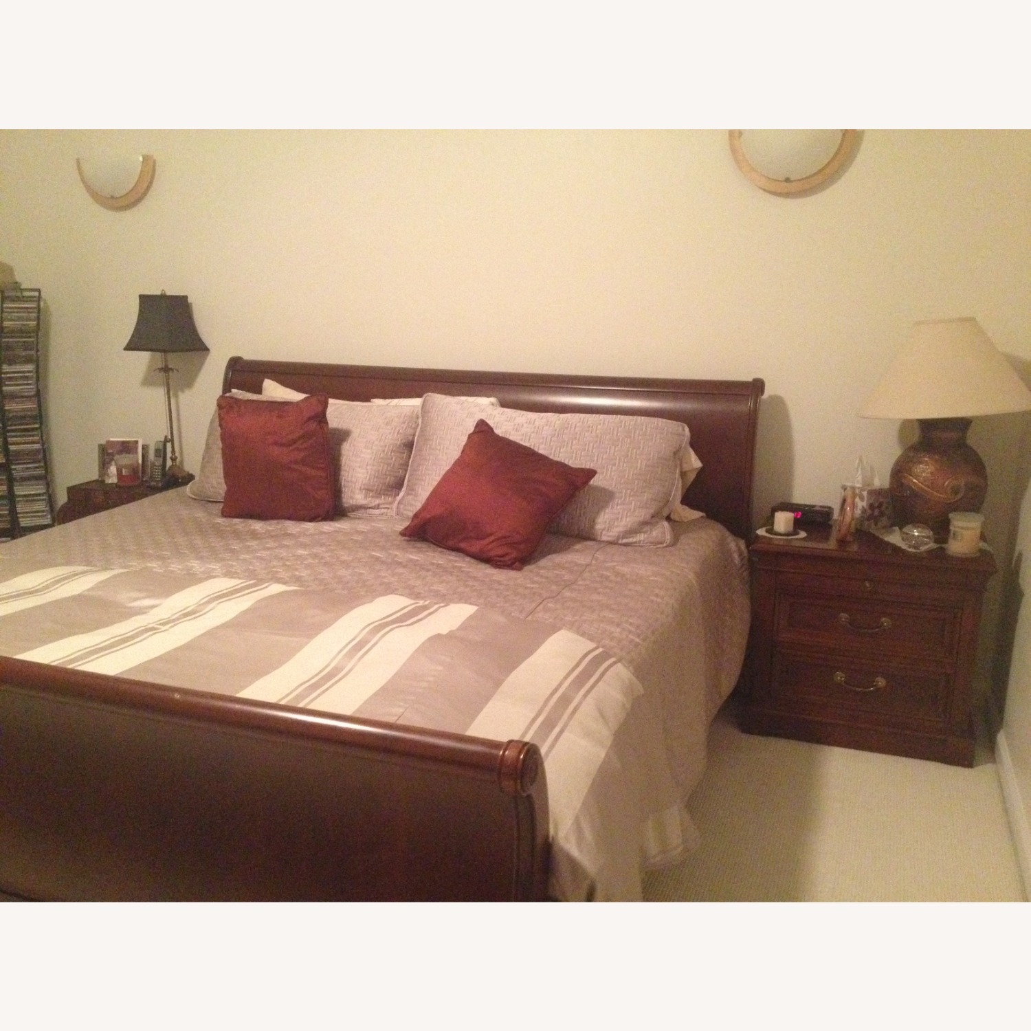 Ethan Allen Medallion King Sleigh Bed - image-2