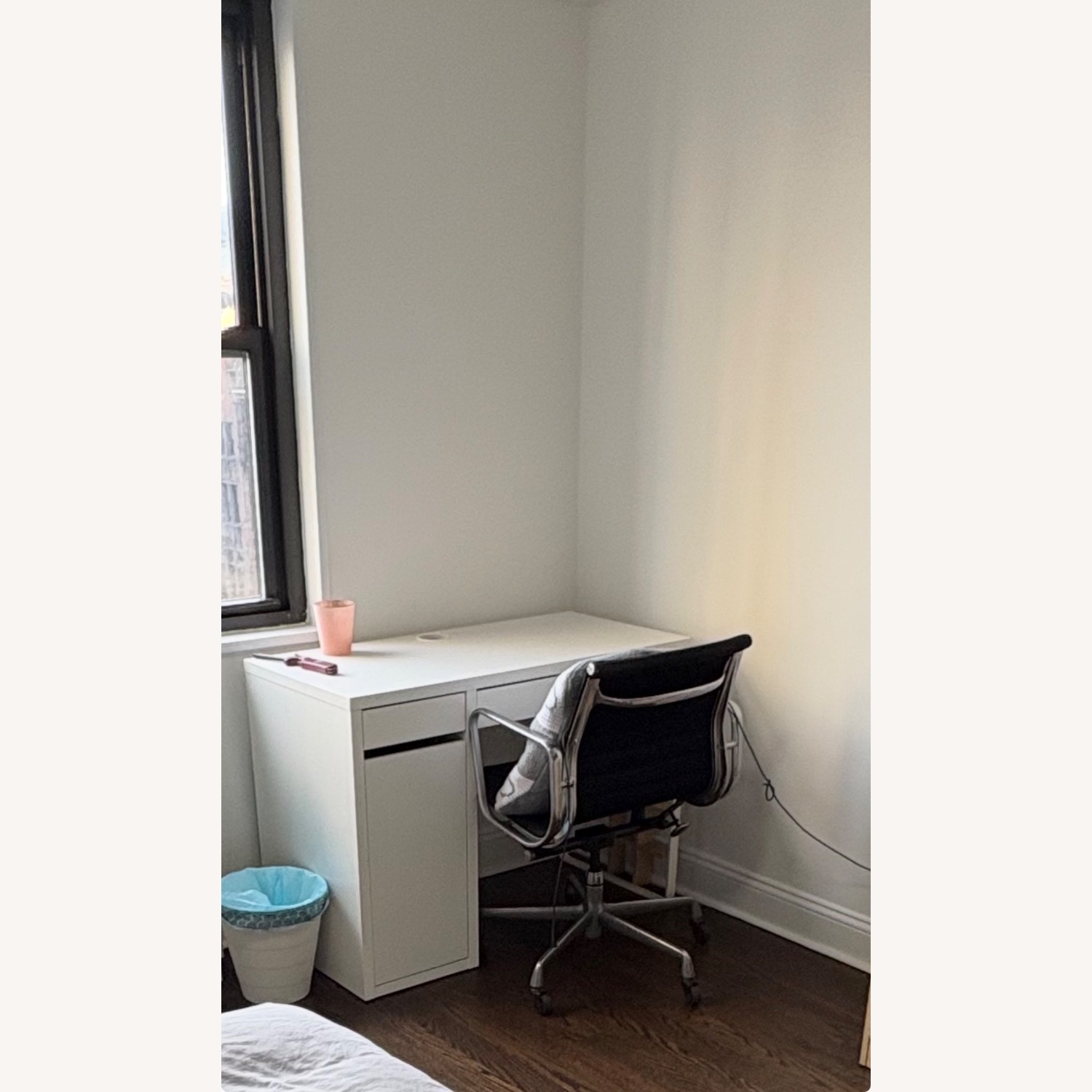 IKEA MICKE Desk - image-2