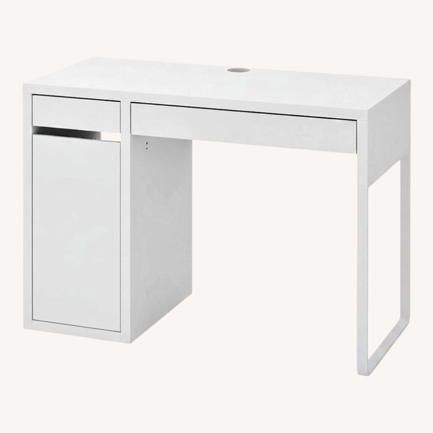 IKEA MICKE Desk - image-0