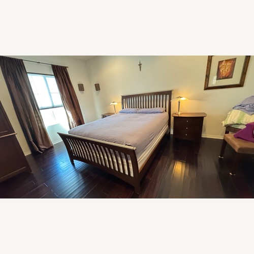 Used Thomasville Furniture Industries Queen Bed for sale on AptDeco