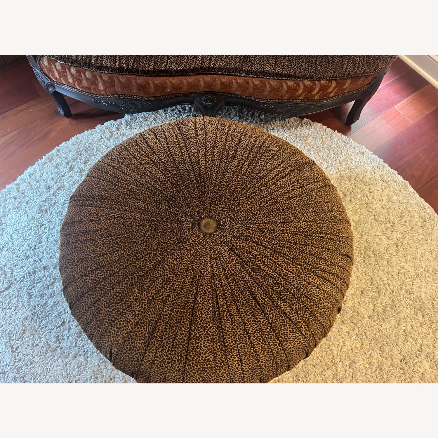 Setee and Ottoman - image-3