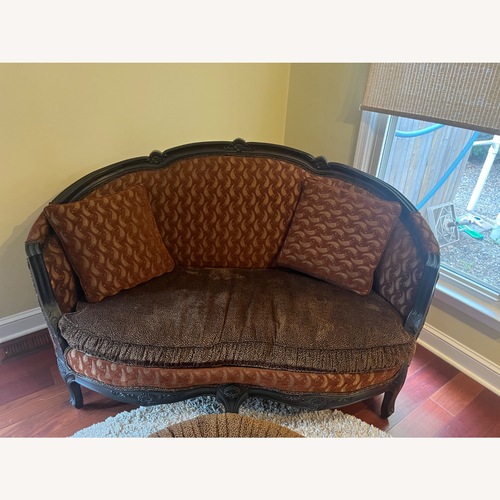 Used Setee and Ottoman  for sale on AptDeco