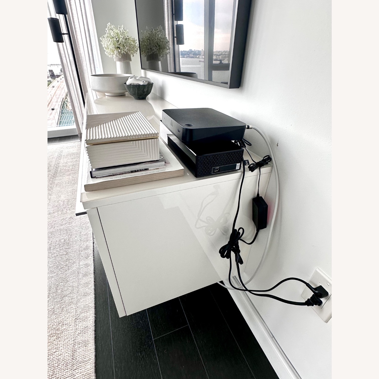 Italian Misura Emme White Gloss Laquered Sideboard - image-6