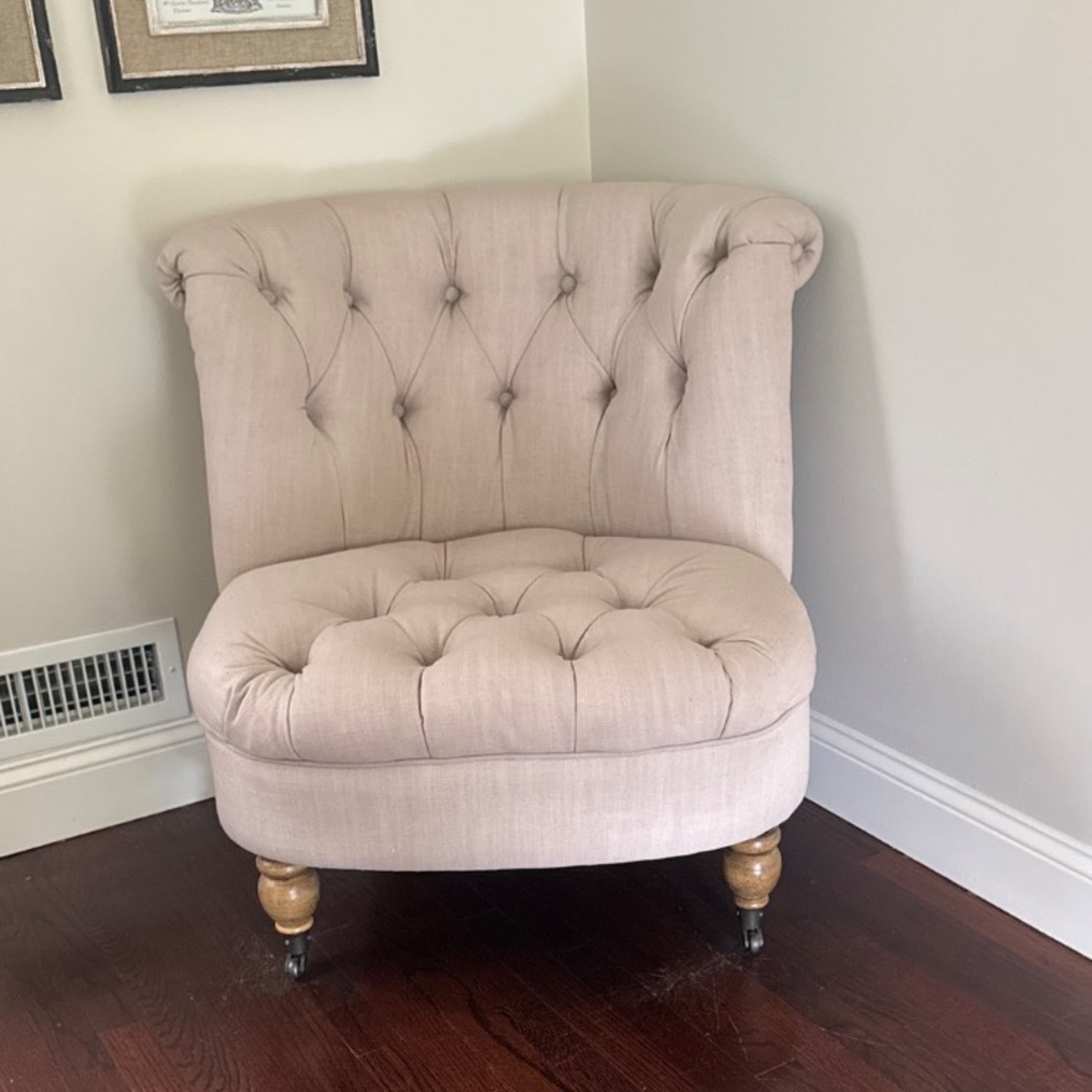 Linen Tufted Accent Chair  - image-1