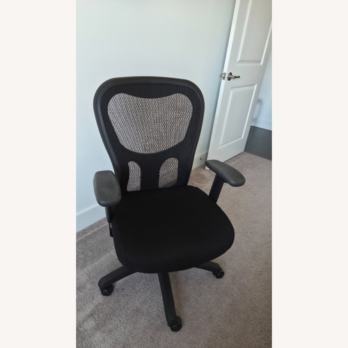 Used Tempur-Pedic TP9000 Mesh Swivel Task Chair, Black for sale on AptDeco