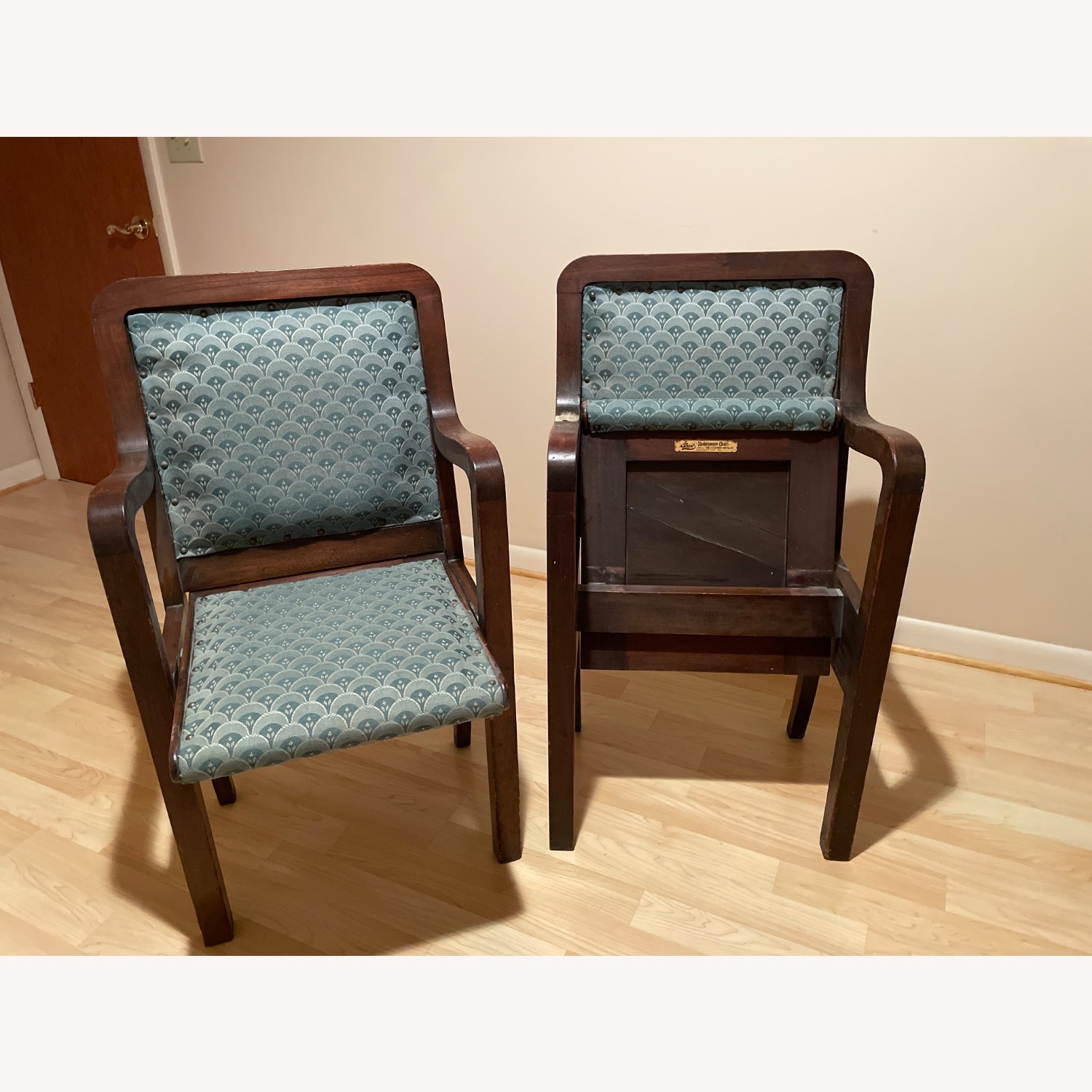 Shakespeare Folding Theater Chair - image-1