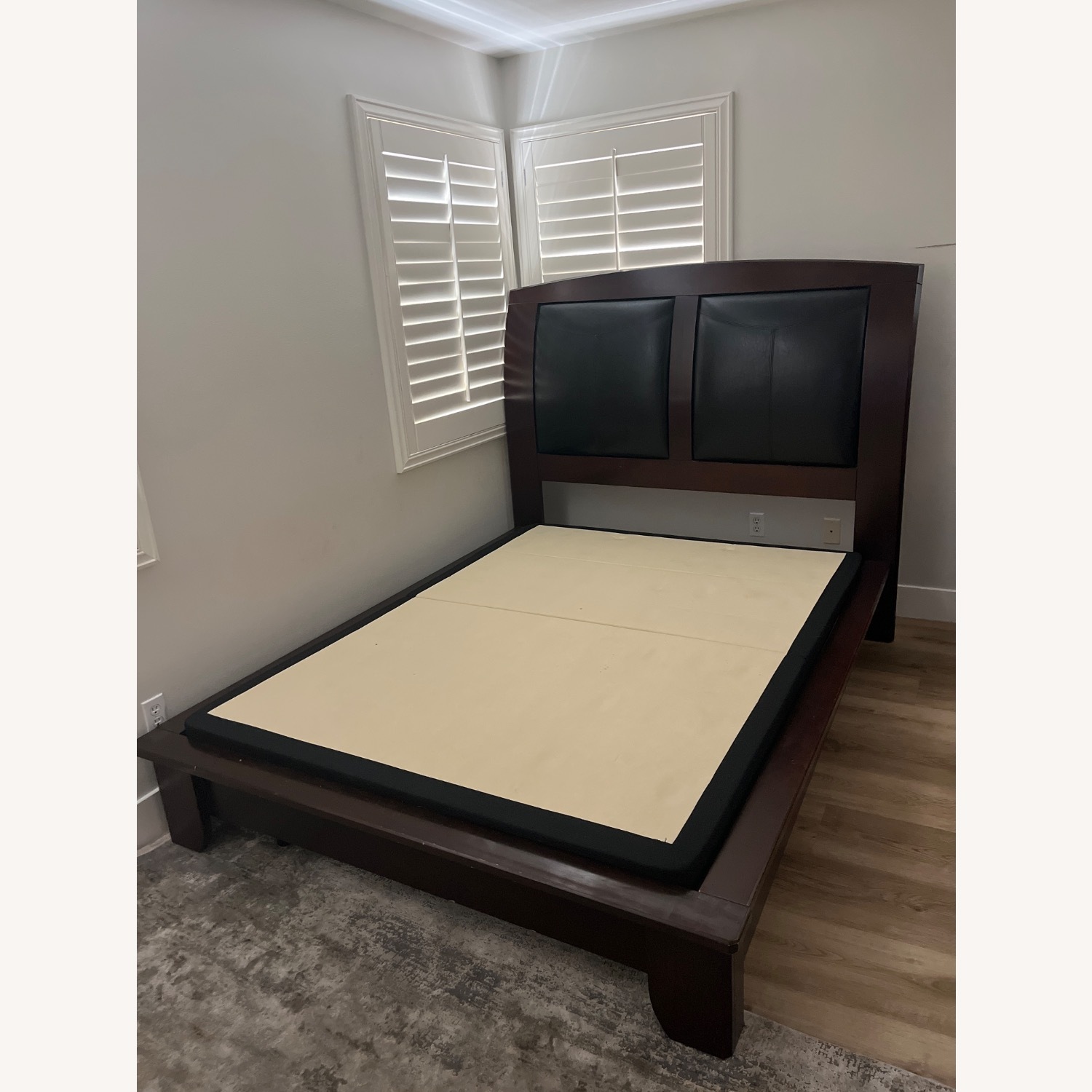 Wood Queen Bed - image-1
