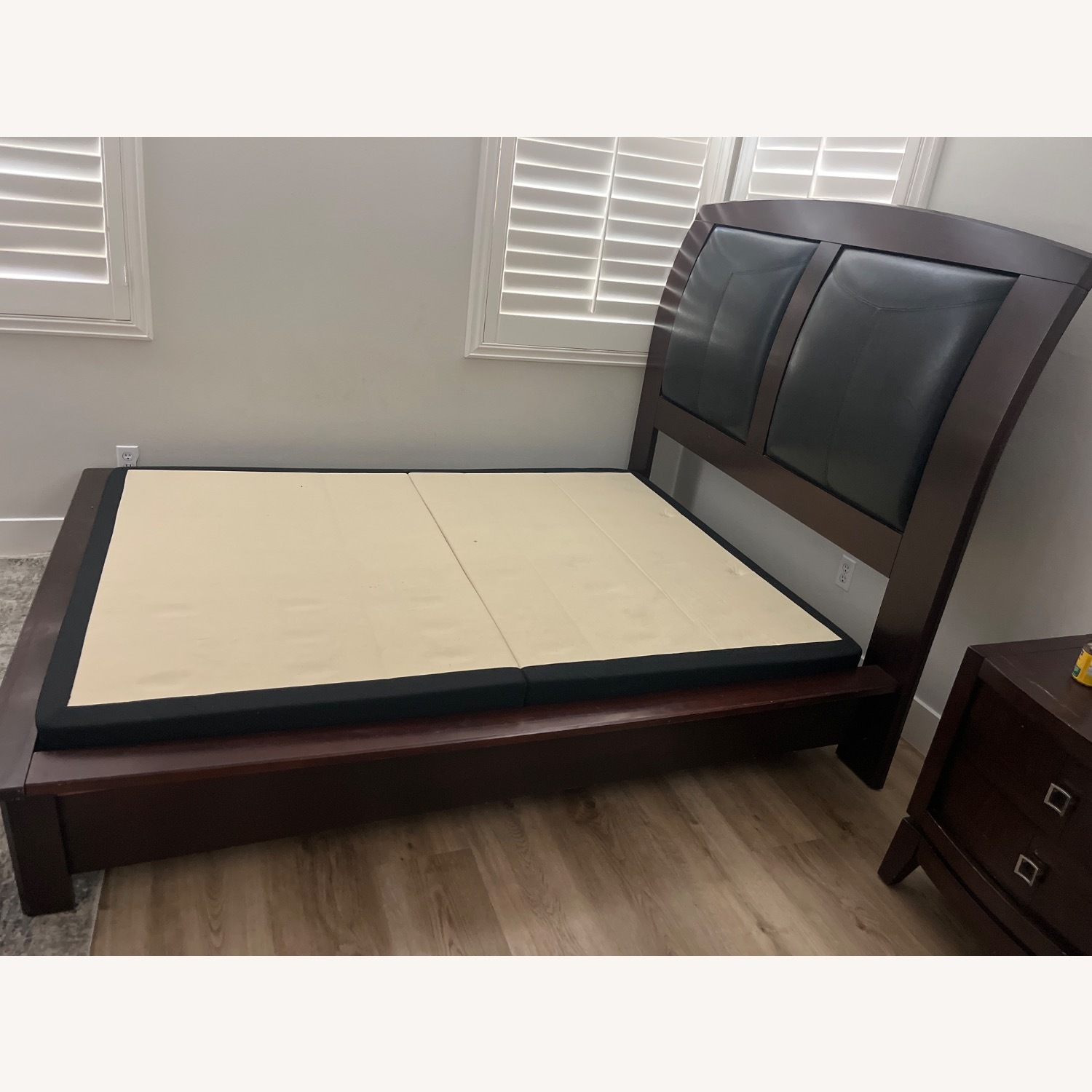 Wood Queen Bed - image-2