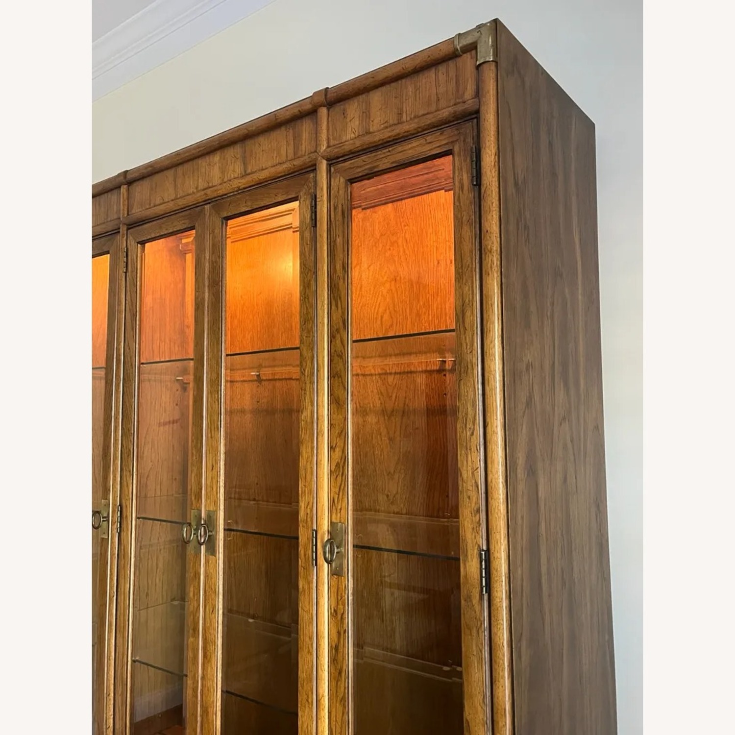 Drexel Heritage Illuminated China Cabinet - image-4