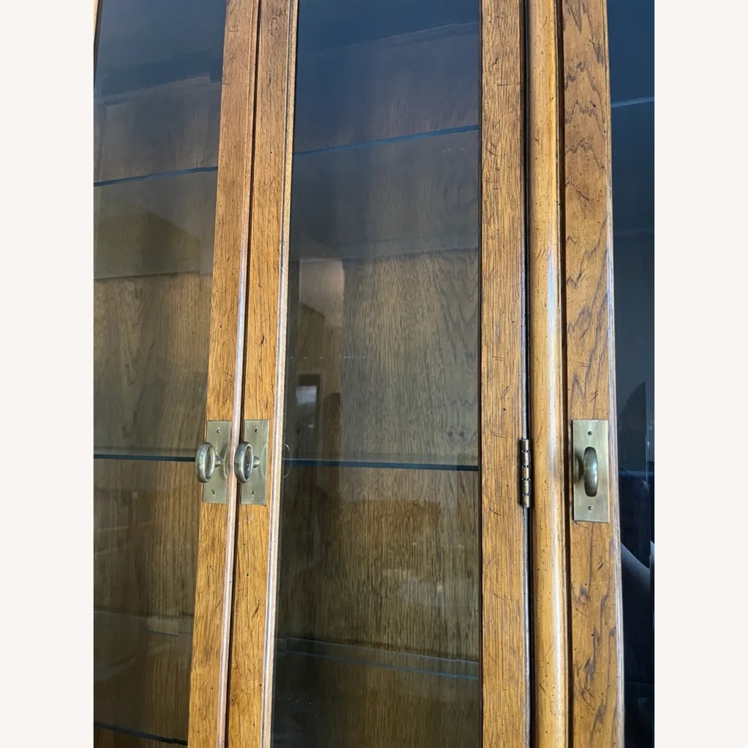 Drexel Heritage Illuminated China Cabinet - image-5