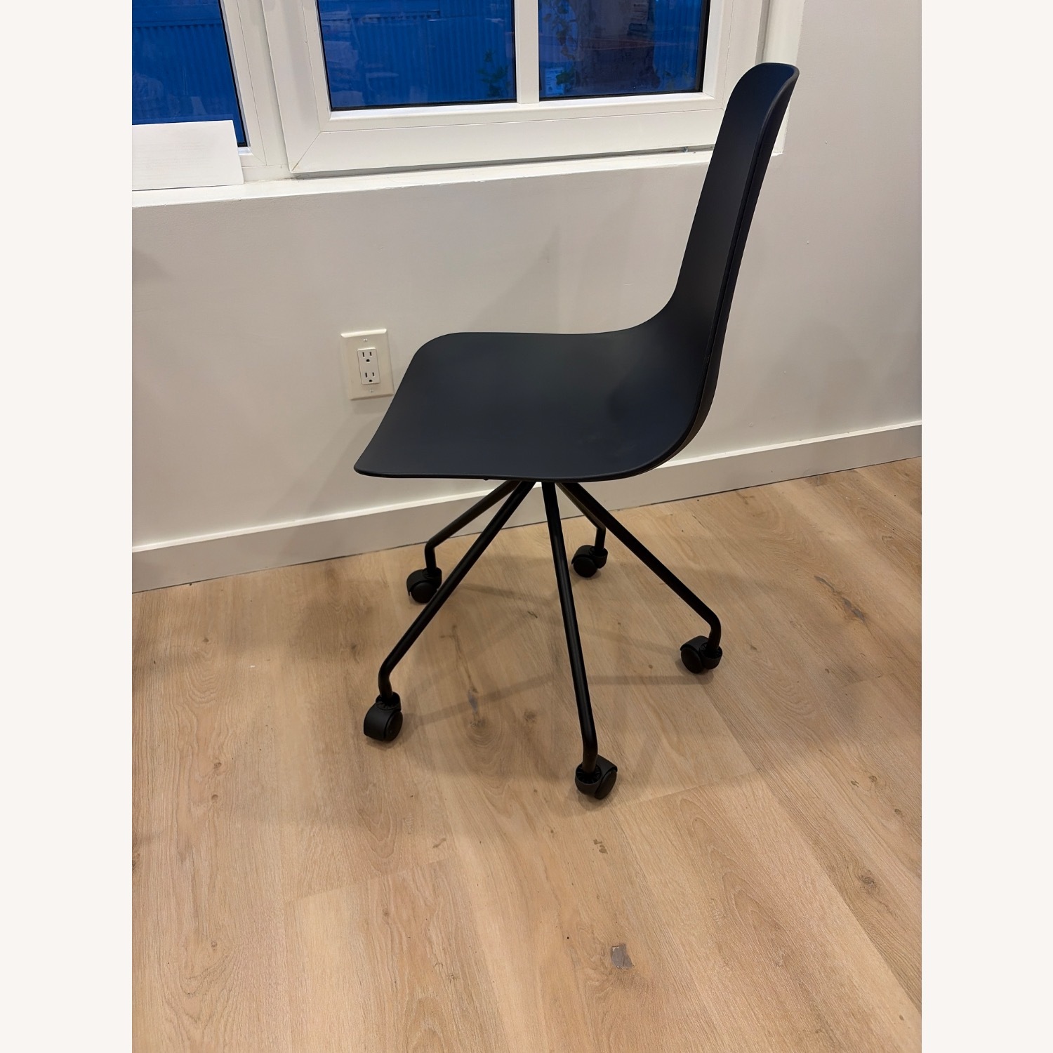 Article Black Office Chair - image-3