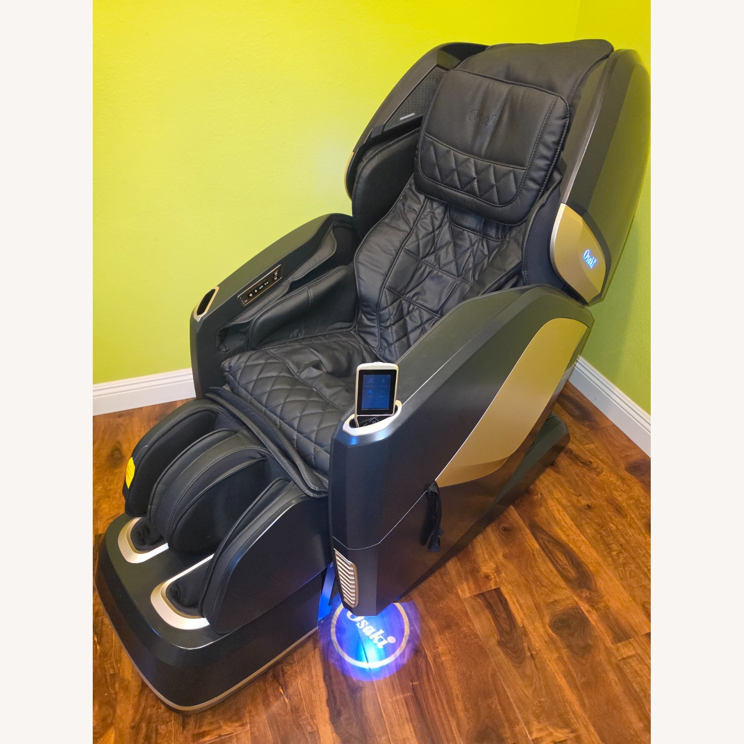 Massage Chair - Osaki OS-Pro Maestro 4D Recliner  - image-2