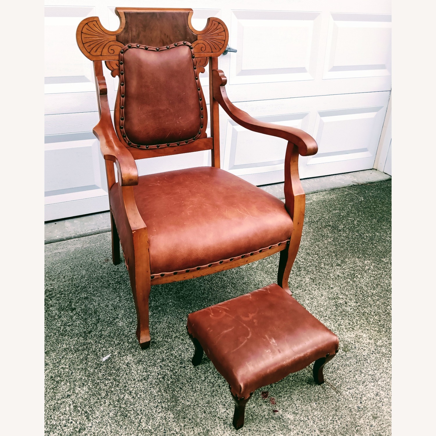 Vintage/Antique Light Brown Armchair - image-10