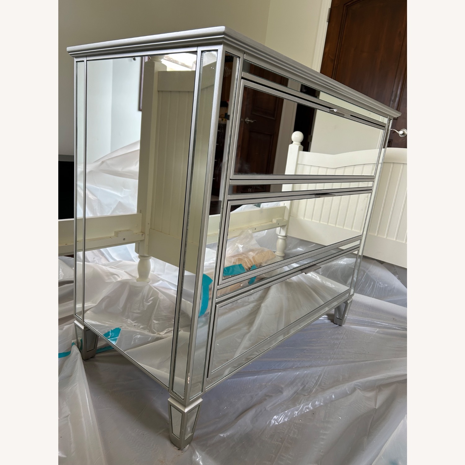 Park 3-Drawer Mirrored Dresser - image-3
