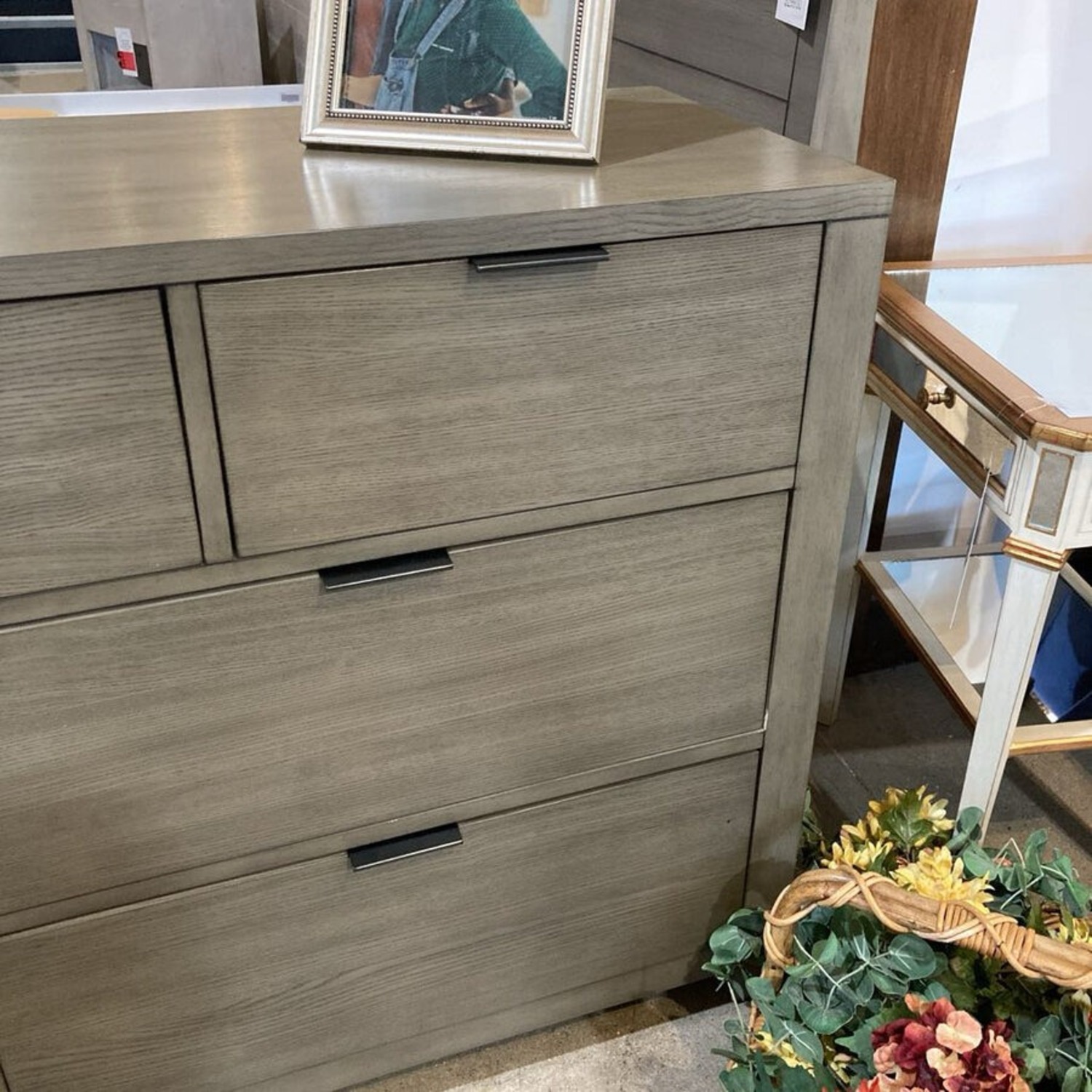 Modern 7-Drawer Dresser - image-3