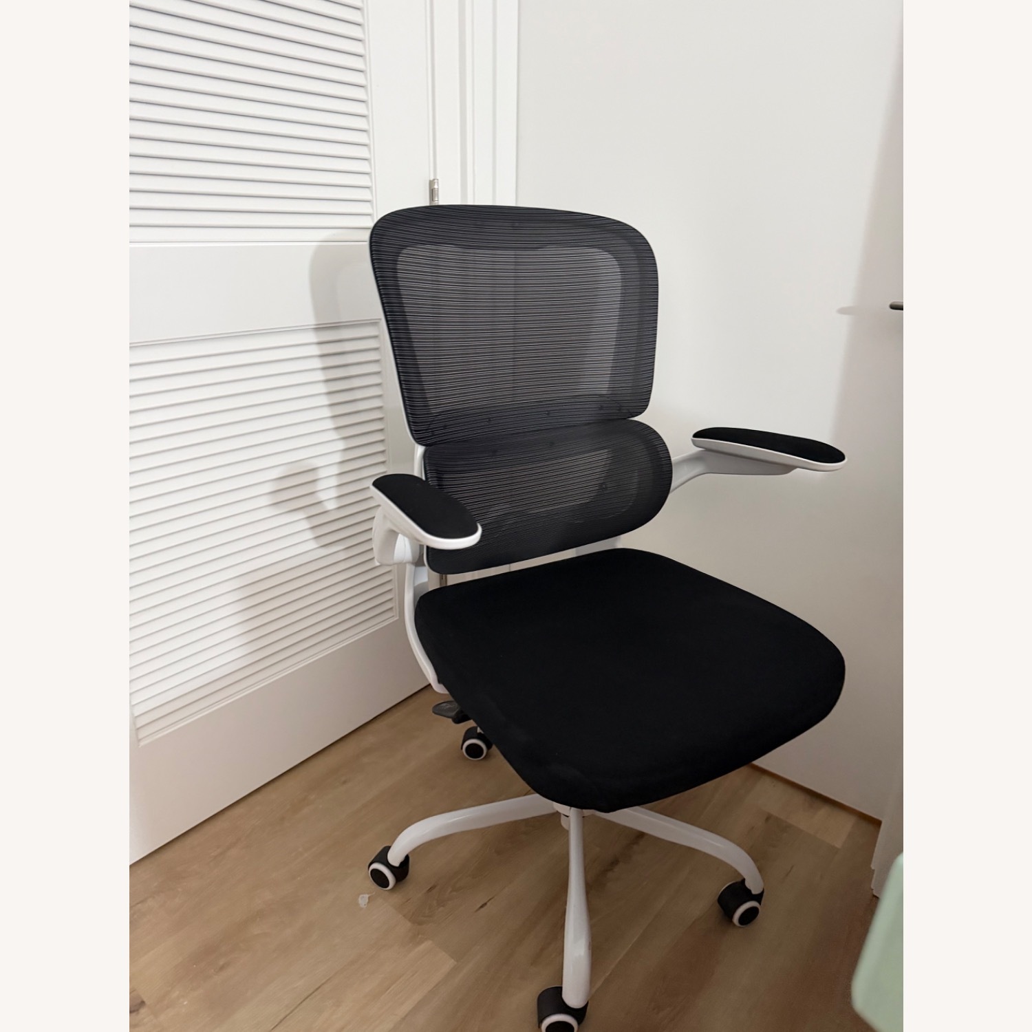 Razzor Ergonomic Office Chair - image-3