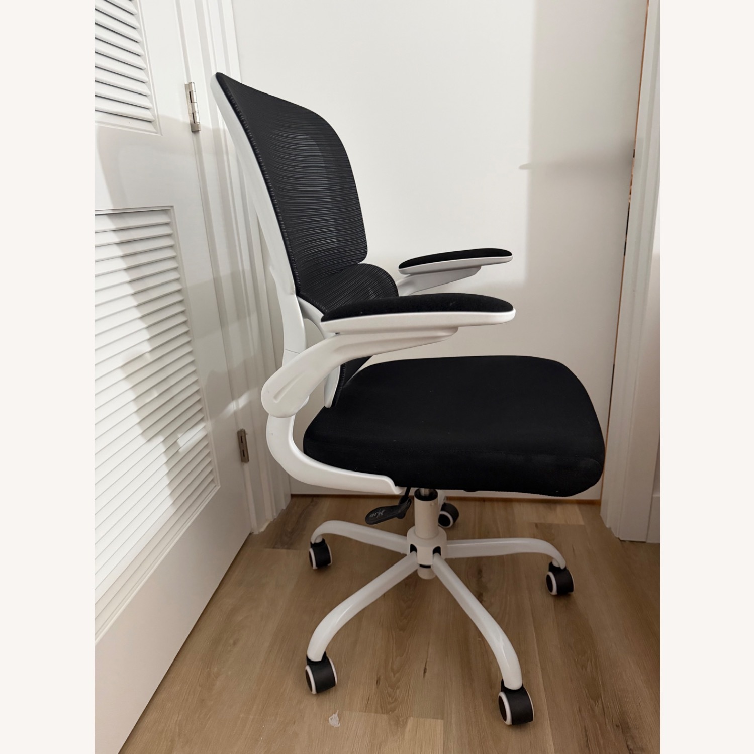 Razzor Ergonomic Office Chair - image-2