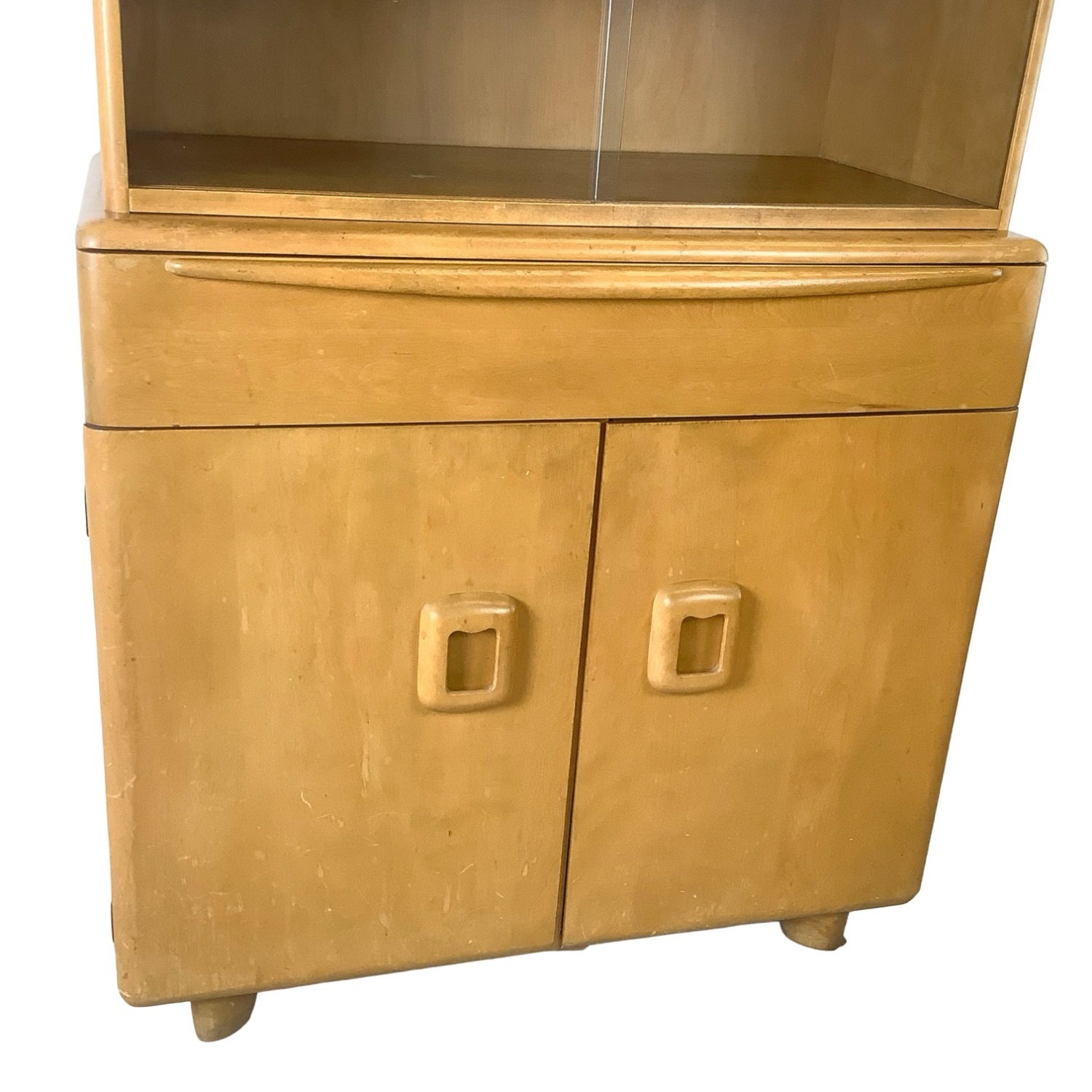 Heywood-Wakefield Display Cabinet Wheat - image-12