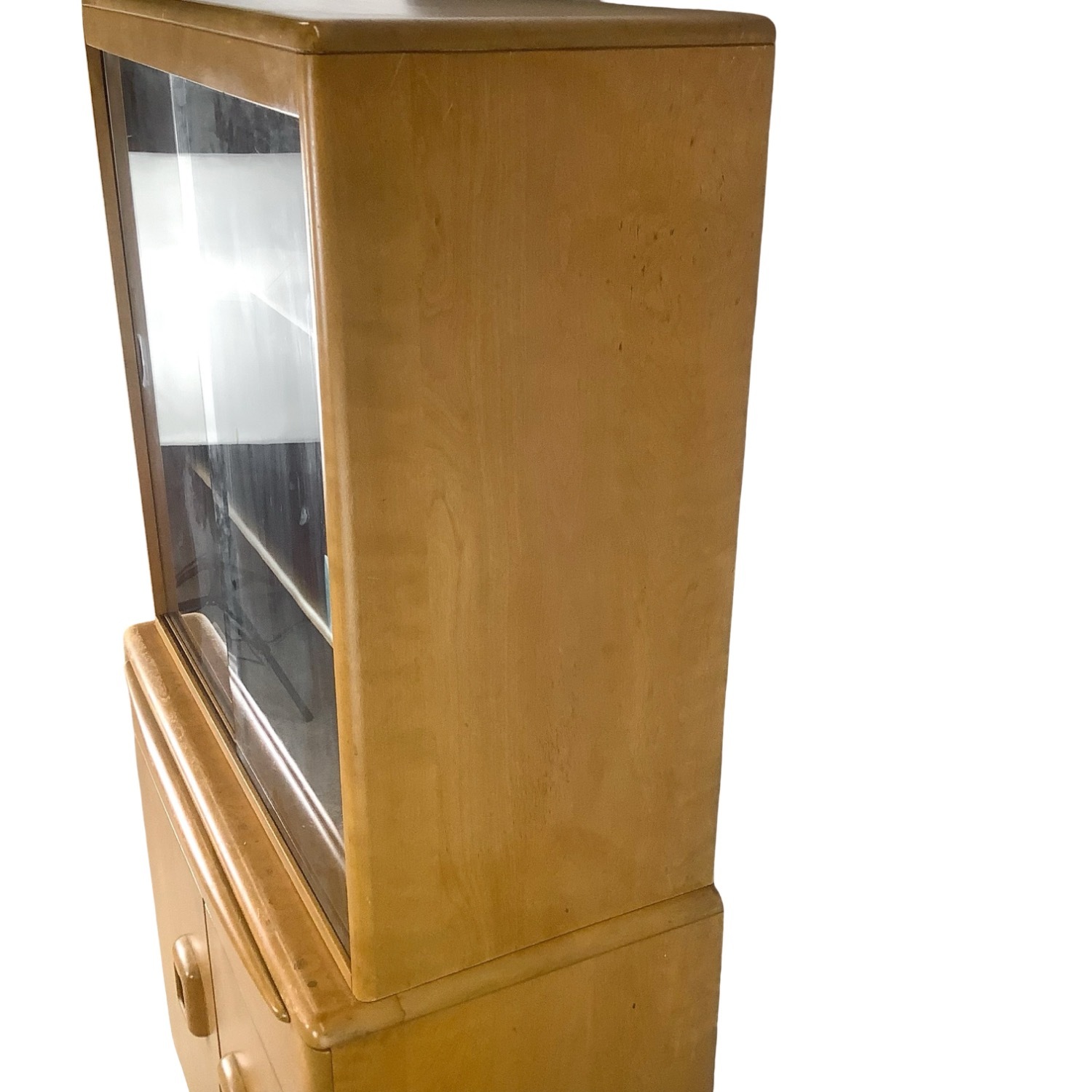 Heywood-Wakefield Display Cabinet Wheat - image-11