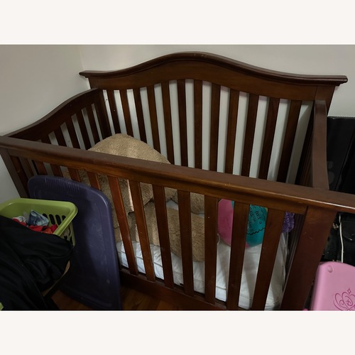 Used Crib/Daybed/Twin for sale on AptDeco
