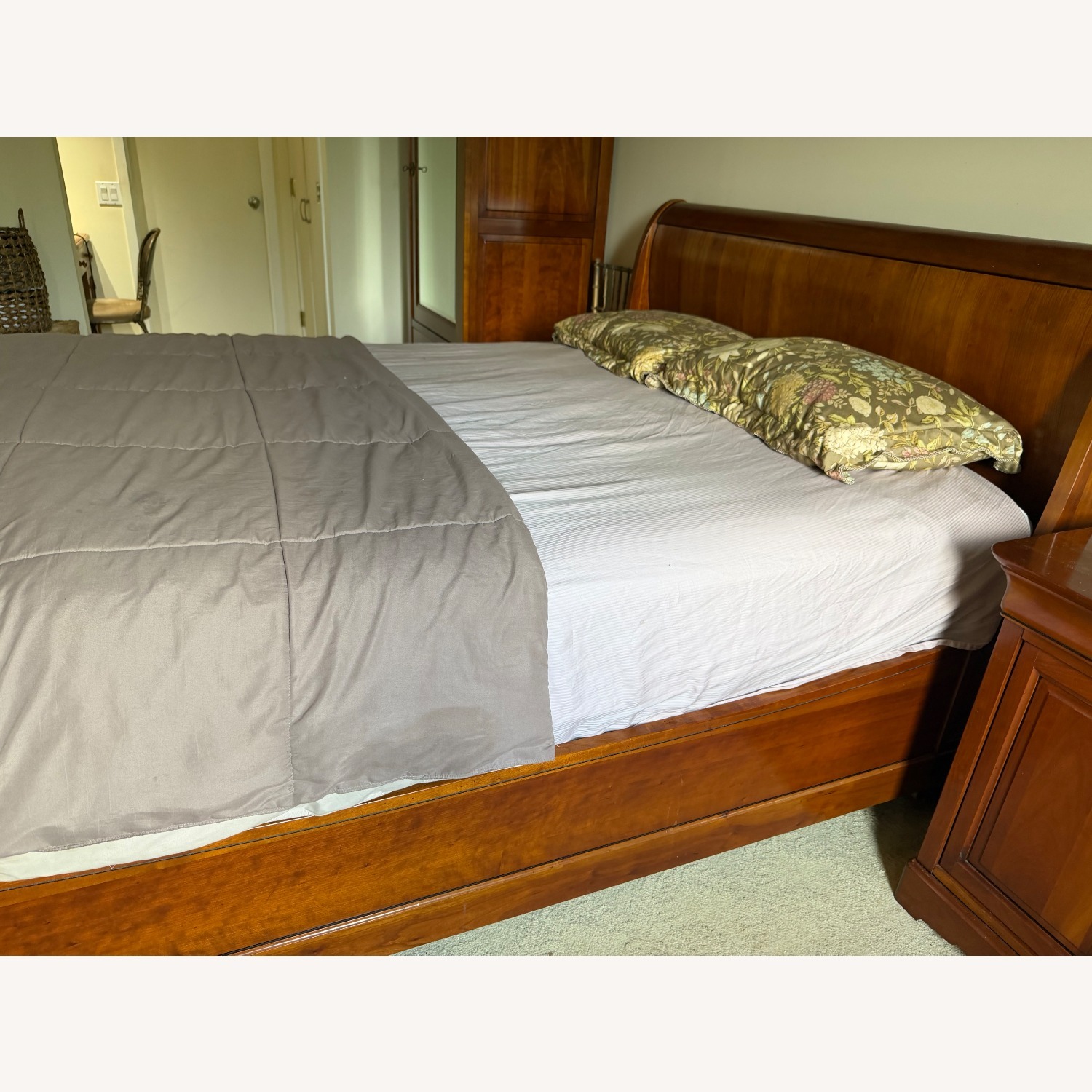 Grange Solid Wood Queen Sleigh Bed - image-3