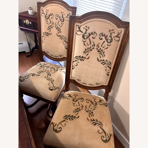 Used Vintage/Antique Dining Chairs for sale on AptDeco