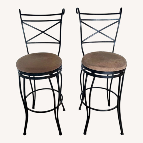 Used Perfect Island Chairs for sale on AptDeco