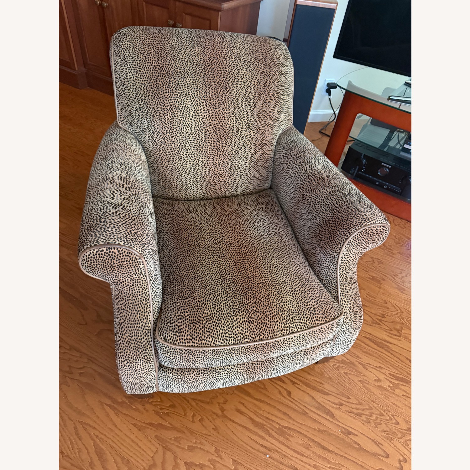 Leopard Velet Chair - image-1