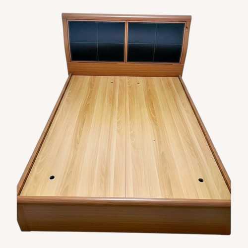 Used Bedroom Bed for sale on AptDeco