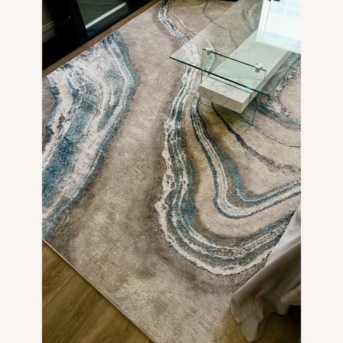 Used Safavieh Fabric Area Rug 8' x 10' for sale on AptDeco