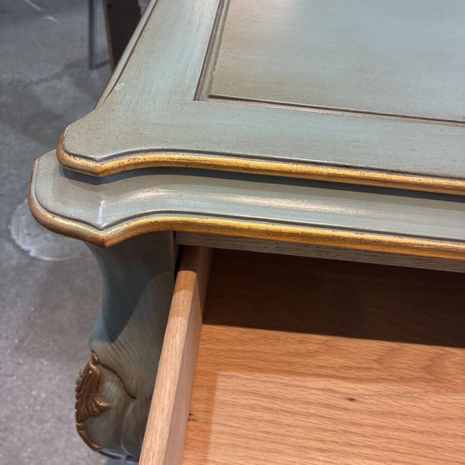 Fine French Louis XV Style 3-Drawer Desk - image-6