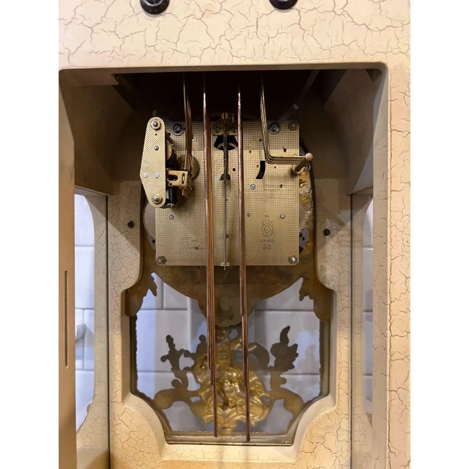 Vintage Tiffany Mantle Shelf Clock Franz Hermle - image-4