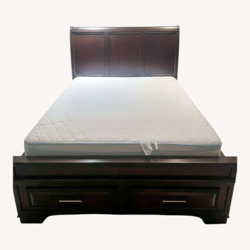 Used Rooms To Go Queen Bed for sale on AptDeco