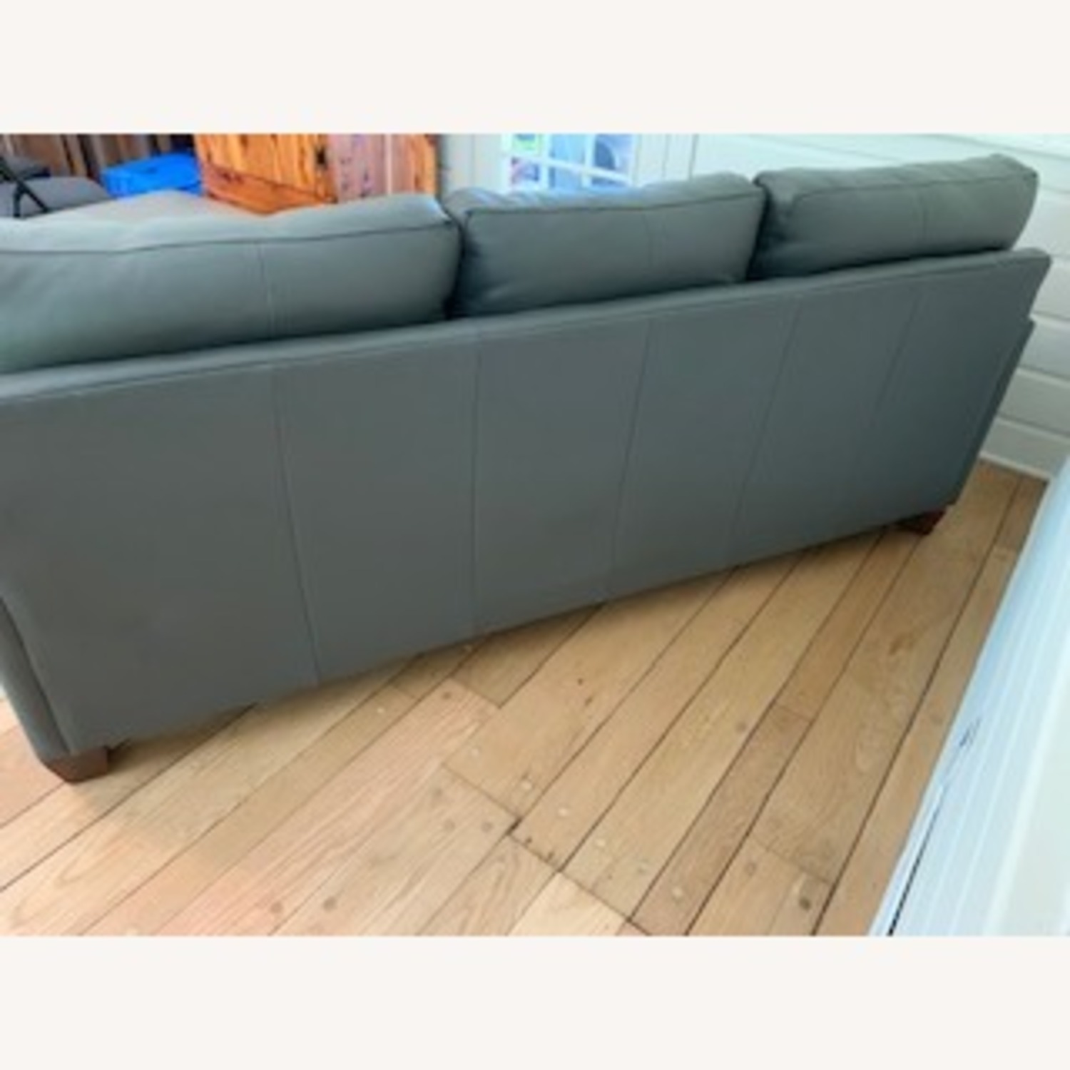 Bassett Light Gray Leather Sleeper Sofa - image-4